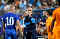 HLV Maresca nổi giận mắng hàng phòng ngự Chelsea 