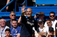 Kỳ lạ Chelsea không cần đua tốp 4 Premier League