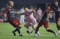 HLV Martino tiết lộ thời điểm Messi trở lại sân cỏ