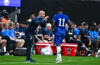 HLV Enzo Maresca giải mã phản ứng cộc cằn của sao Chelsea
