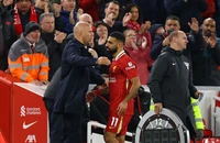 Thực dụng như Mourinho, HLV Arne Slot tái hiện thời vô địch của Liverpool 