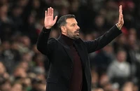Hé lộ nguyên nhân Ruud van Nistelrooy rời khỏi Man United