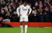 Tiền đạo Mbappe gặp khó vì không phải là ngôi sao tại Real như thời Ronaldo 