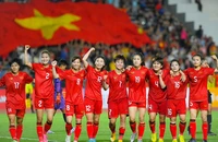 Bóng đá Sài Gòn và hiện tượng nữ “búng mũi” nam