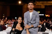 Siêu mẫu quyến rũ Georgina Rodriguez của Ronaldo tự thưởng quà sinh nhật xa xỉ 