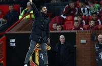 HLV Ruben Amorim chỉ trích Man United và thừa nhận Maguire việt vị