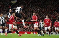 Man United, Newcastle United và Aston Villa nhận cú sốc lớn