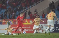 Viettel vô địch nửa mùa V-League, Hà Tĩnh gây bất ngờ