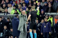 HLV Jose Mourinho mắng trọng tài ‘ngạo mạn’ khi bỏ qua 3 quả phạt đền