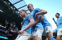 Lộ diện những cầu thủ và HLV nhận lương cao nhất Premier League