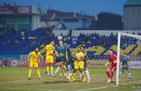 Khốc liệt cuộc đua trốn rớt hạng V-League