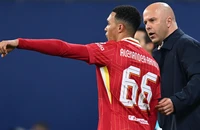 Nhà vô địch Liverpool thất vọng khi Arnord bỏ đội