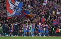 Wembley rung chuyển trong đêm lịch sử bóng đá Anh