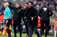 HLV Mikel Arteta và màn trừ tà khốn khổ của Arsenal
