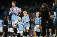 HLV Guardiola rơi nước mắt khi chia tay Kevin De Bruyne