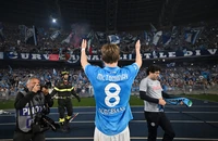 ‘Hàng thải’ của Man United là người hùng của nhà vô địch Ý