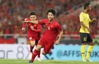 HLV Kim Sang-sik thiệt thòi vì khuyết Công Phượng