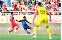 Bình Định gặp khó, SHB Đà Nẵng lợi thế trong cuộc đua trụ hạng