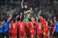 2 chiếc cúp của HLV Kim Sang-sik