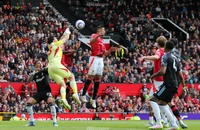 CLB Manchester United bất ngờ đàm phán mua 2 thủ môn