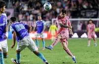 Không thể ngăn siêu sao Messi ghi bàn và kiến tạo
