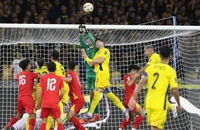 FIFA từng phạt nặng 2 quốc gia ‘không thể cãi’ tương tự bóng đá Malaysia