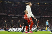 Harry Kane tính cửa chia tay Bayern về với Barcelona