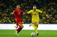 Malaysia có dám liều sử dụng 7 ngoại binh nhập tịch đấu Việt Nam hay ‘tự chôn mình’?