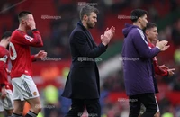 Carrick thắng như chẻ tre, MU vẫn bị cảnh báo