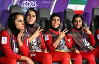 Iran cáo buộc gây sốc: Cầu thủ nữ bị cảnh sát Úc đưa đi sau trận đấu