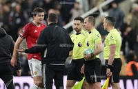HLV Carrick nổi giận ở trận hòa đau đớn của Man United 