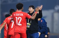 HLV Kim Sang-sik ‘chốt đơn’ thắng Malaysia, Xuân Son quyết nổ súng