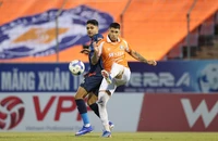 V-League nóng rực cuộc đua sinh tồn và ngôi vương