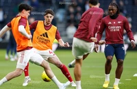 Buổi tập kỳ lạ của Arsenal trước đại chiến Sporting