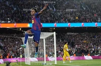 Yamal lập kỷ lục chấn động, chính thức vượt qua Messi và Ronaldo