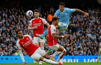 Arsenal thua Man City nhưng vẫn vô địch Ngoại hạng Anh