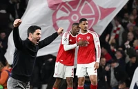 Trận chiến sinh tử cho lần đầu tiên của Atletico hoặc Arsenal