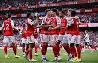 Arsenal hơn Man City 6 điểm, bảng xếp hạng Premier League đảo lộn