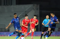 “Vua mới” V-League và những cuộc chiến sinh tử