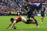 Arsenal bất bại cả mùa Champions League vẫn chết lặng
