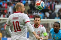 Cả thế giới thót tim vì Eriksen gục ngã, tiền vệ Đan Mạch tỉnh dậy lên tiếng