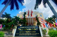 chiếm đoạt tiền hàng