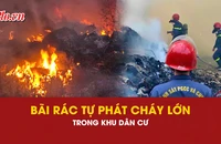 VIdeo: Cháy bãi rác tự phát hàng trăm mét vuông trong khu dân cư ở TP.HCM