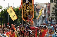Lễ Nghinh Ông Quan Thánh Đế Quân khuấy động không khí lễ hội đầu năm ở TP.HCM