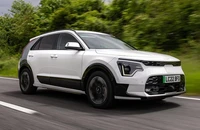 Kia Niro EV 2022 đa dụng có giá hơn 1 tỉ đồng