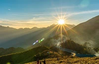 Lên ‘nóc nhà’ Yên Bái để cưỡi gió - săn mây