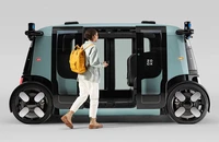 Ô tô robottaxi điện tự động chạy vận tốc 56 km/h
