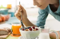 Bữa sáng ăn các loại thực phẩm này để giảm mỡ bụng và chống lão hoá