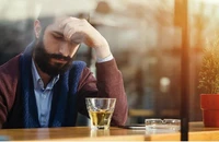 Người bị bệnh tiểu đường uống rượu, chuyện gì sẽ xảy ra?