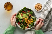 Ăn nhiều protein từ thực vật có thể làm giảm nguy cơ mắc bệnh thận mãn tính